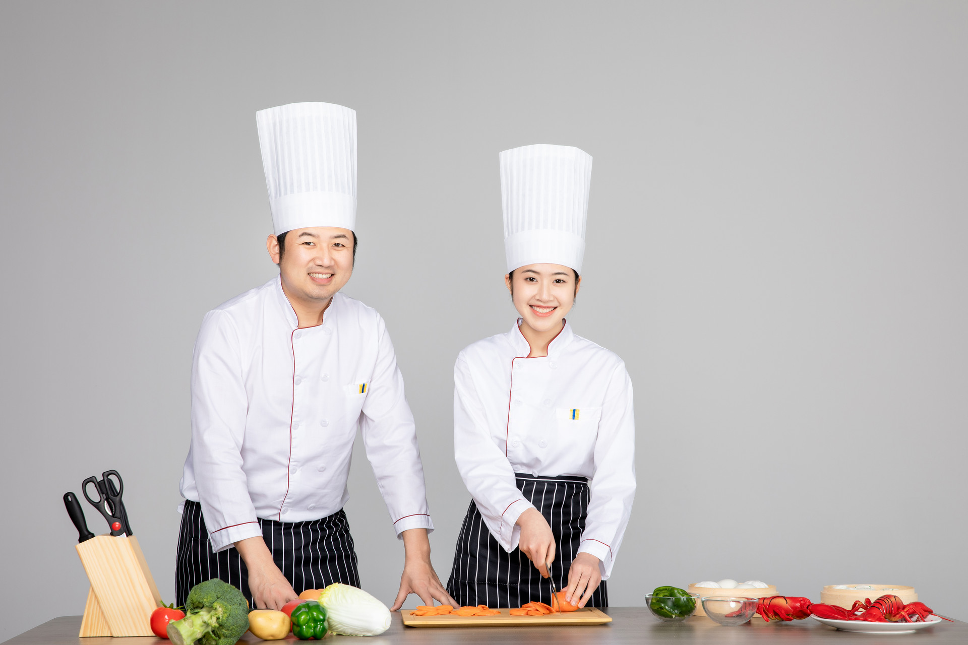 热门推荐！江门食为先学生学炒菜厨师培训